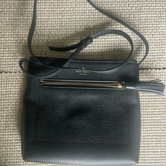 EUC Kate spade cross body black bag - Picture 1 of 7